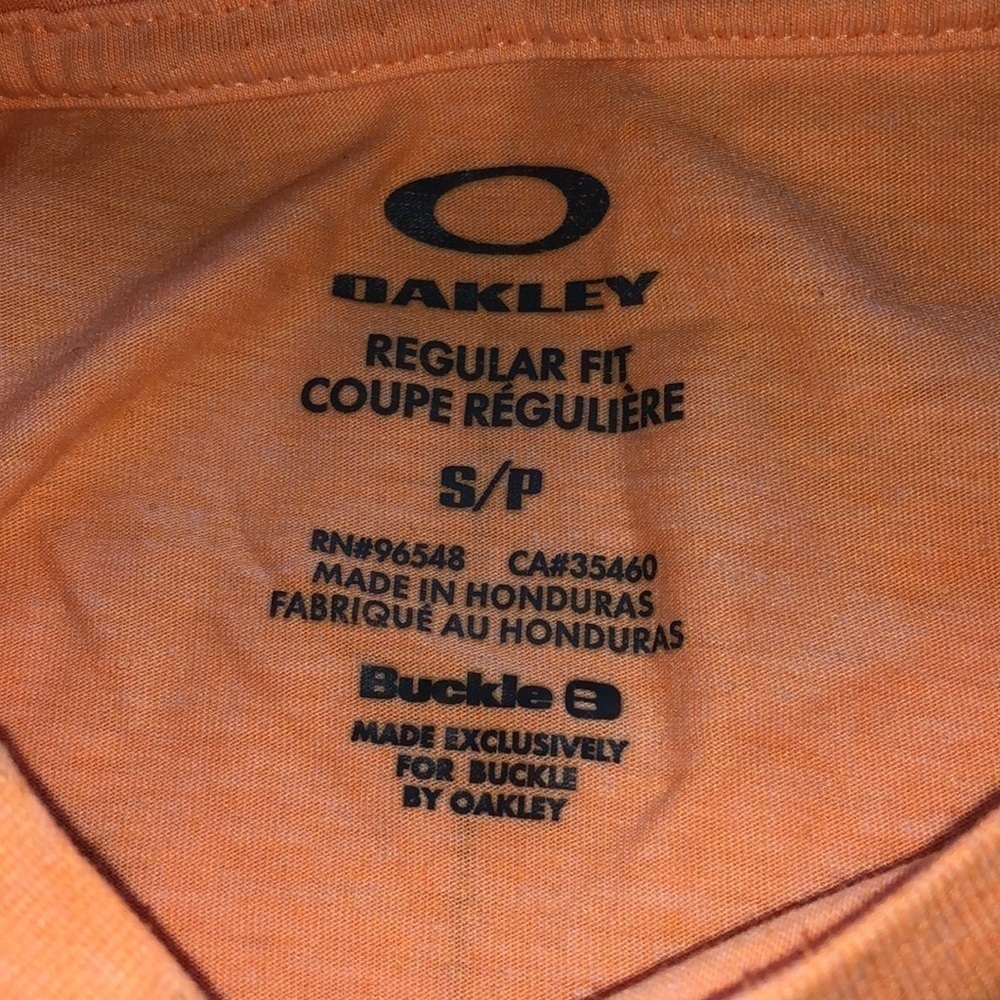 Oakley for Buckle tee size S EUC - Picture 3 of 9
